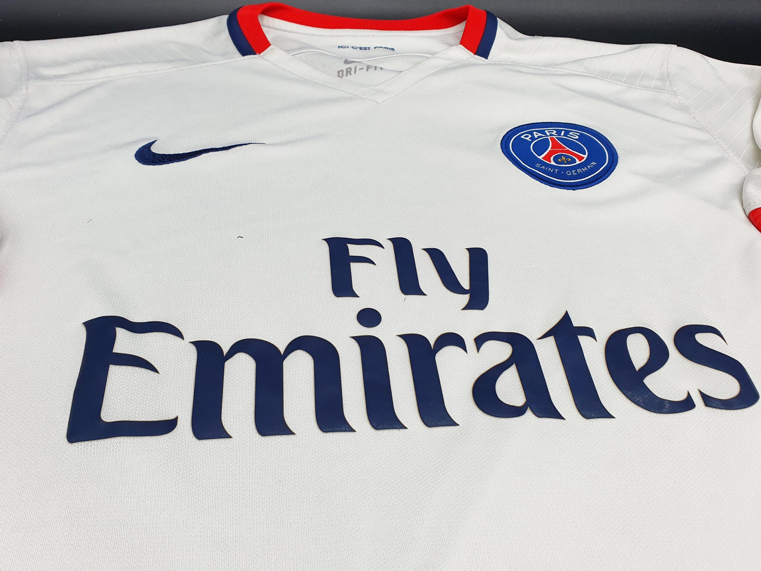 2015-16 Paris Saint-germain Away